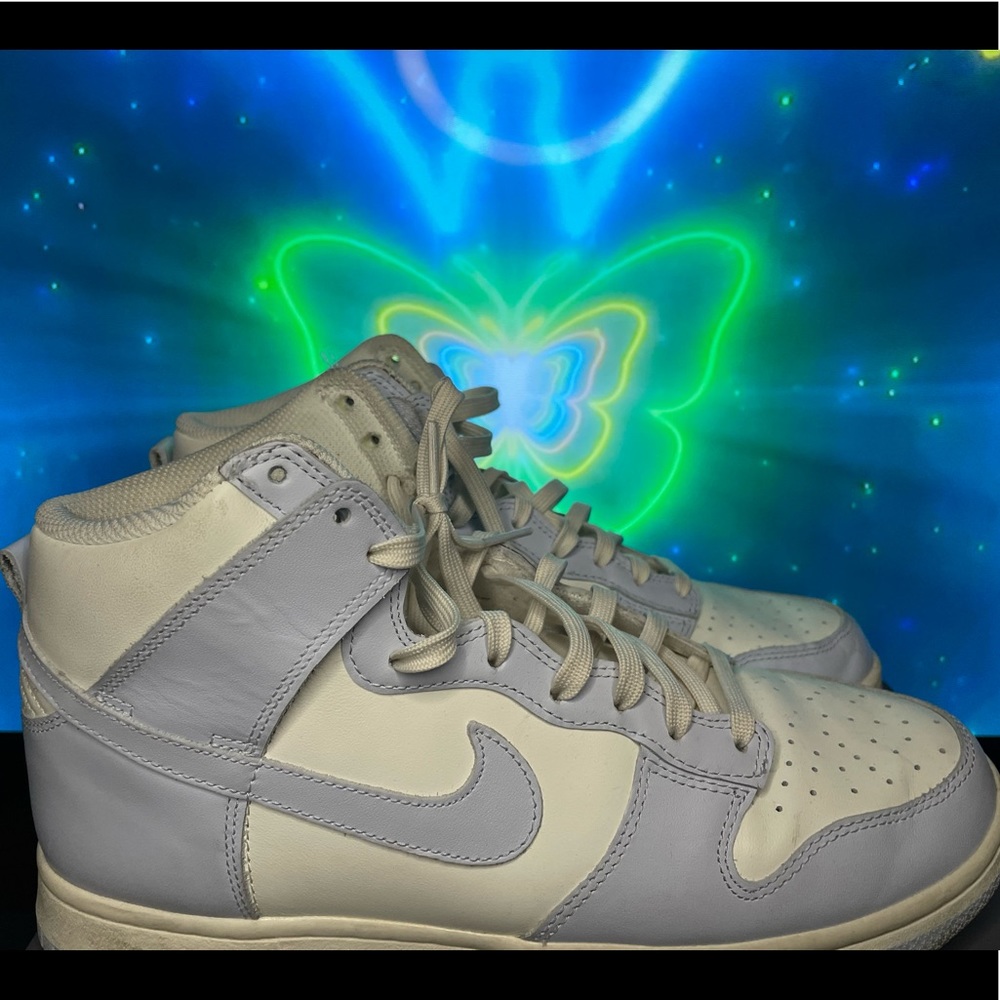 Nike Wmns Dunk High Football Grey